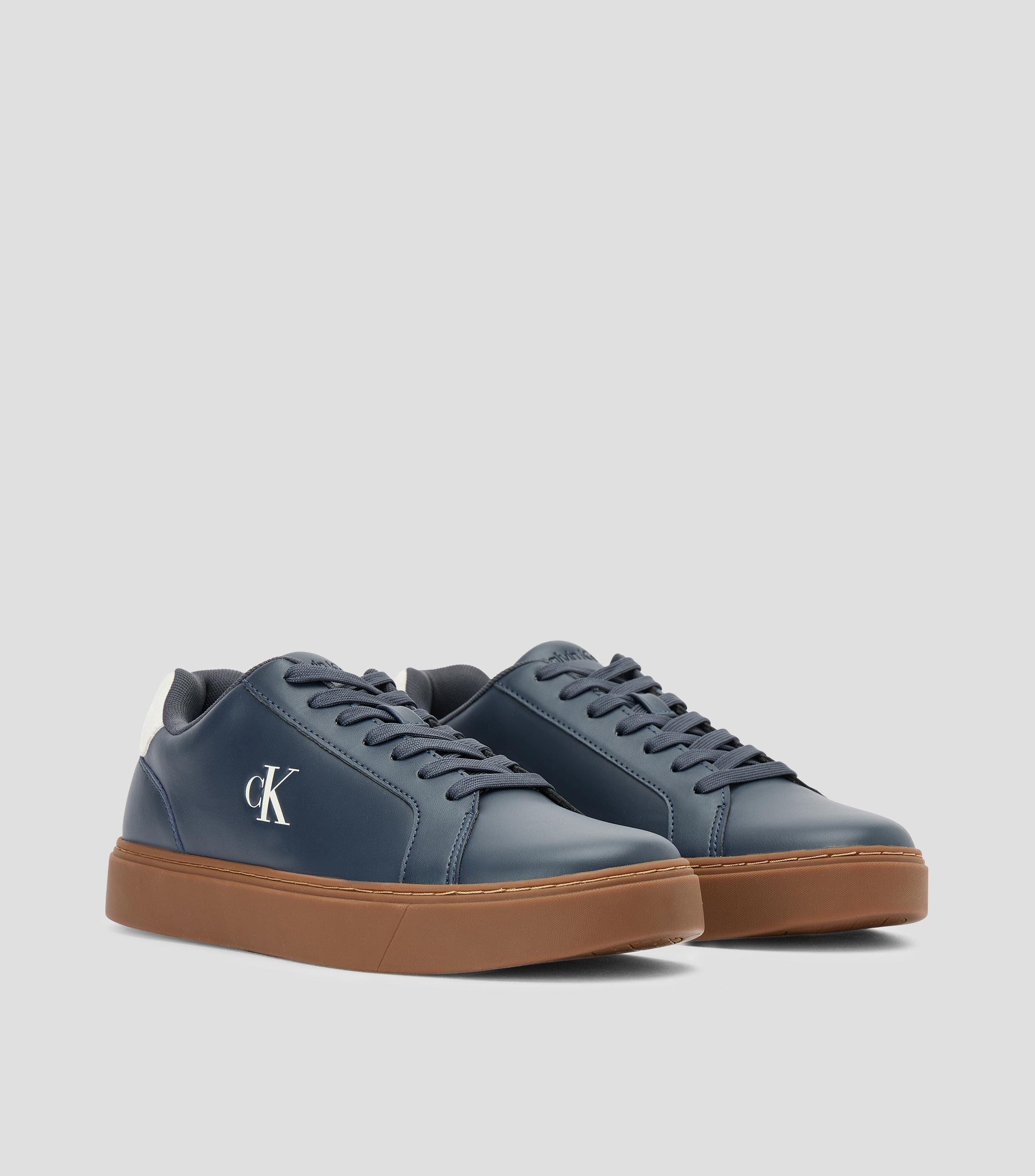Tenis casuales en piel Hombre
